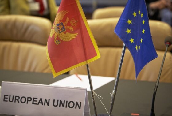 Hitno smiriti tenzije između Srbije i Crne Gore